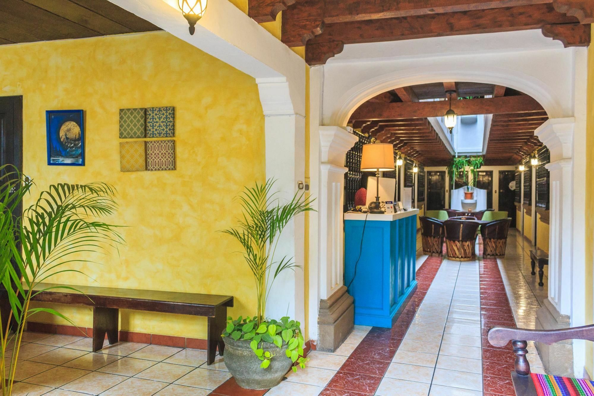 Hotel Casa Santa Lucia Antigua Bagian luar foto