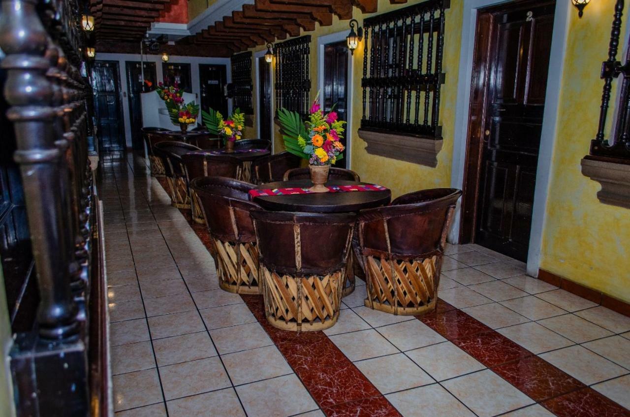 Hotel Casa Santa Lucia Antigua Bagian luar foto