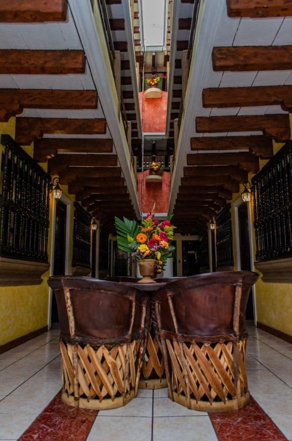 Hotel Casa Santa Lucia Antigua Bagian luar foto