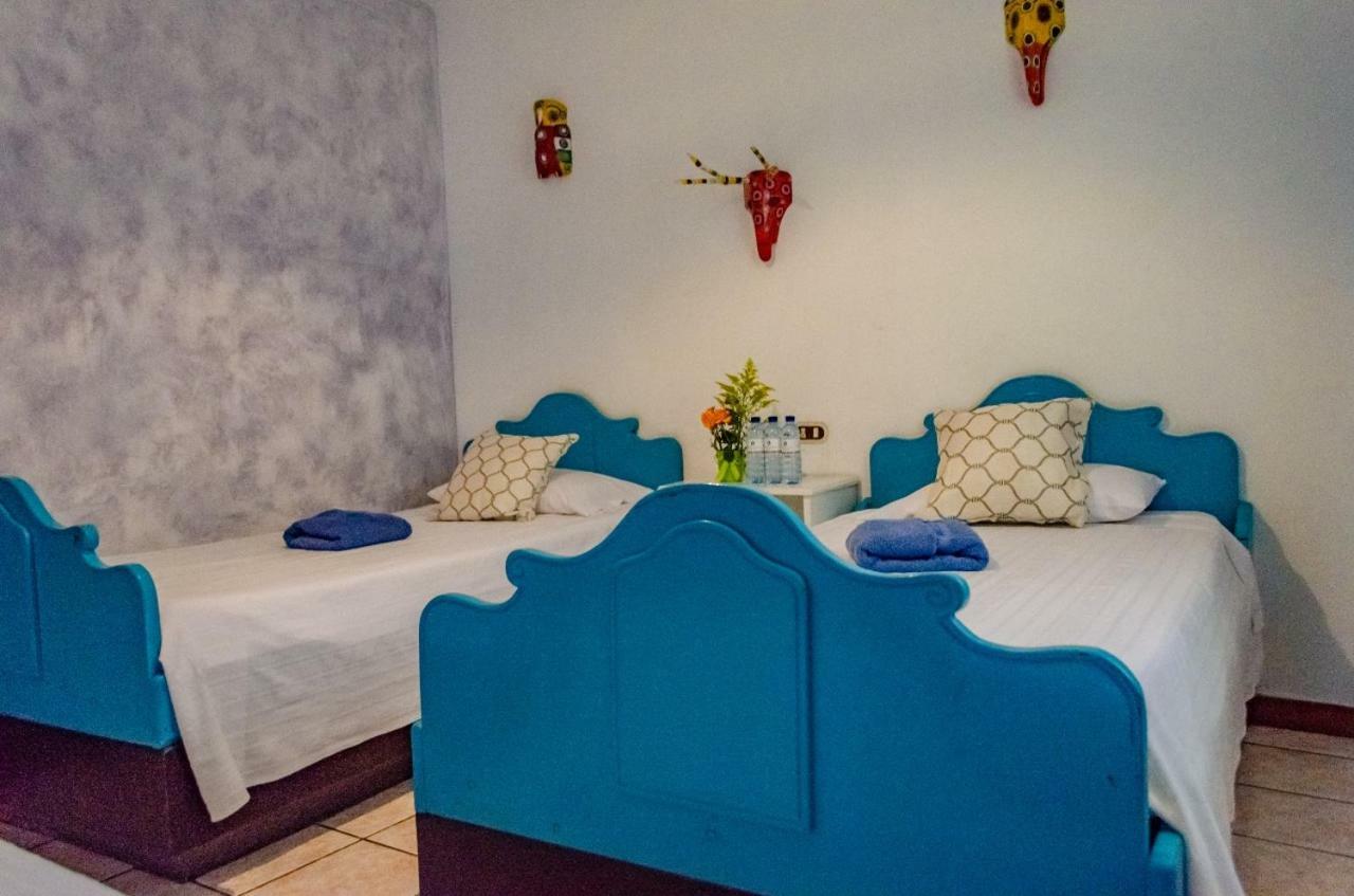 Hotel Casa Santa Lucia Antigua Bagian luar foto