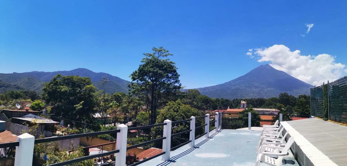 Hotel Casa Santa Lucia Antigua Bagian luar foto