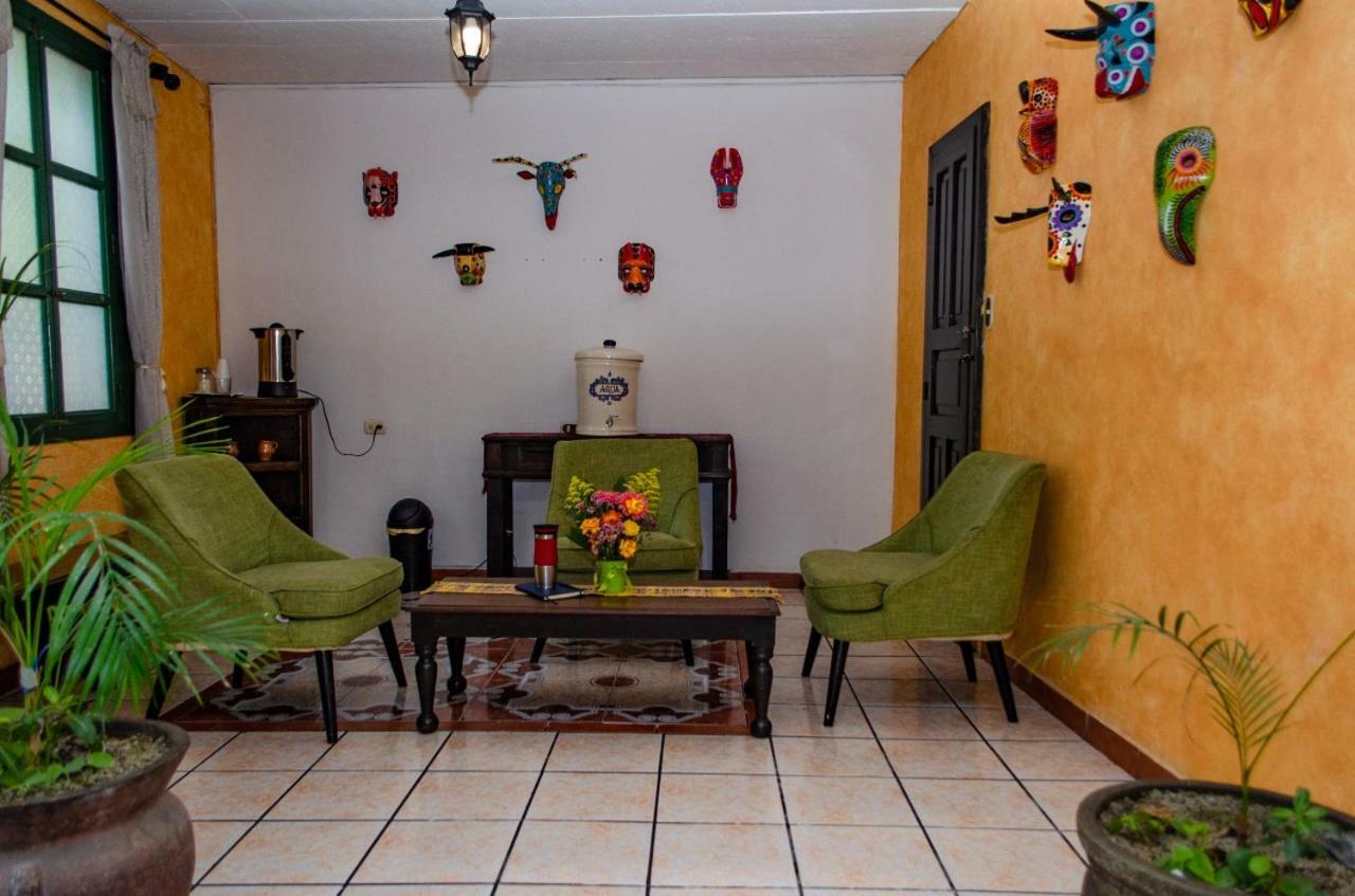 Hotel Casa Santa Lucia Antigua Bagian luar foto