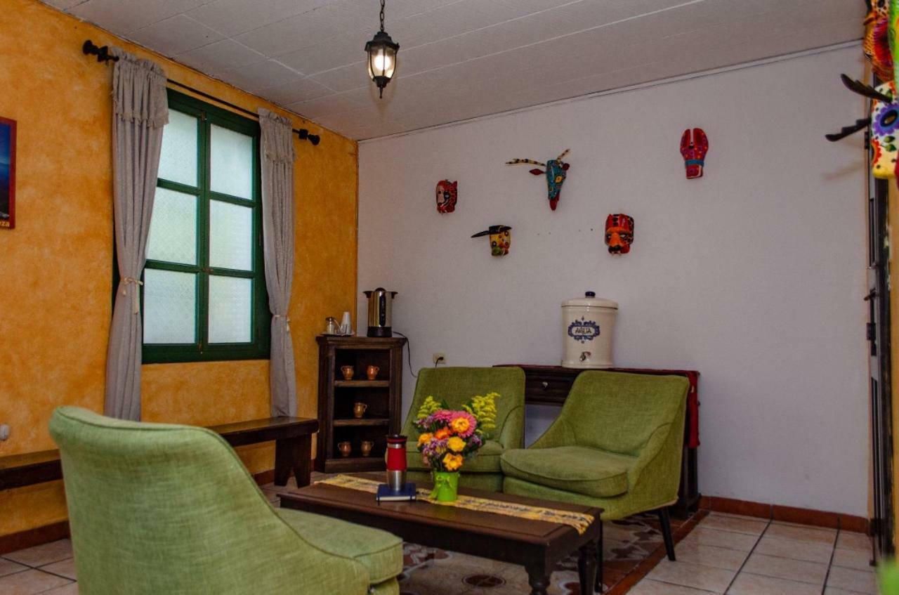 Hotel Casa Santa Lucia Antigua Bagian luar foto