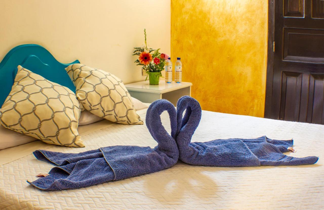 Hotel Casa Santa Lucia Antigua Bagian luar foto