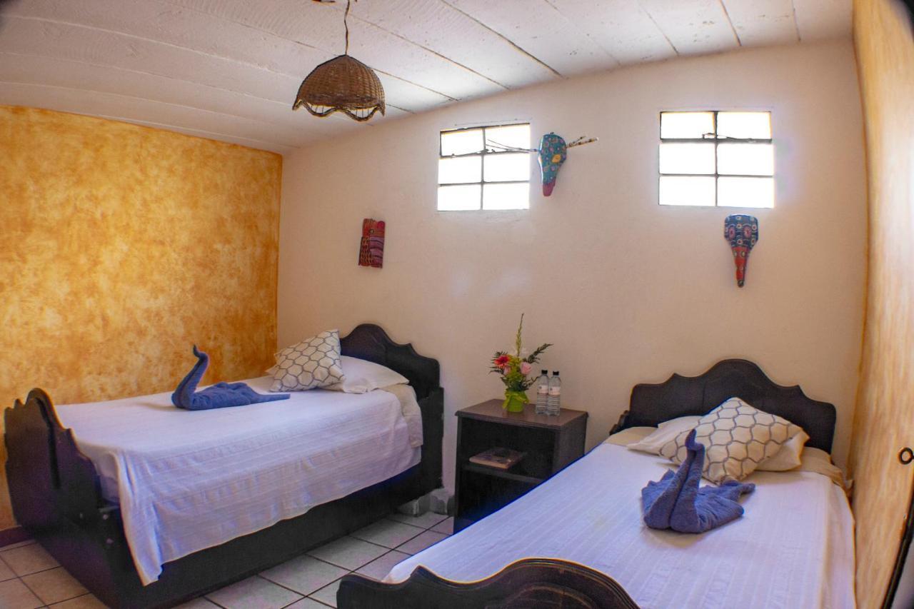 Hotel Casa Santa Lucia Antigua Bagian luar foto